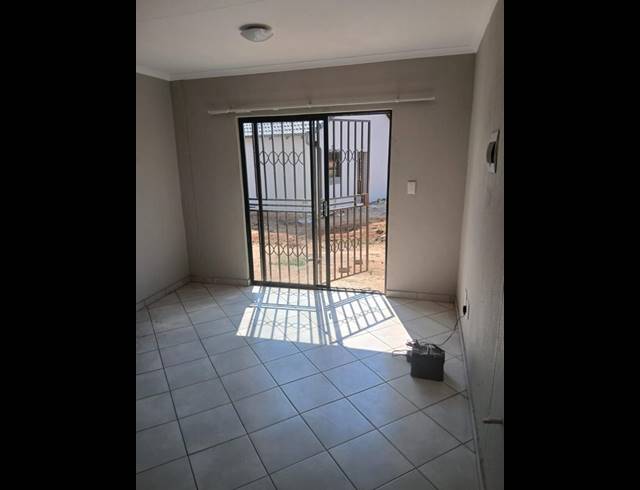 2 BEDROOM PROPERTY TO RENT IN REIGERPARK